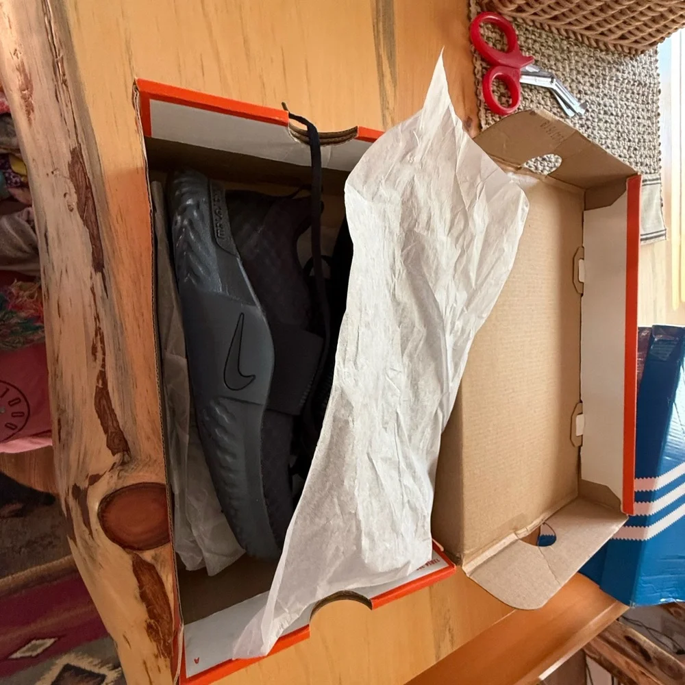 Nike Black and Gray Athletic Sneakers - Picture 7 of 8